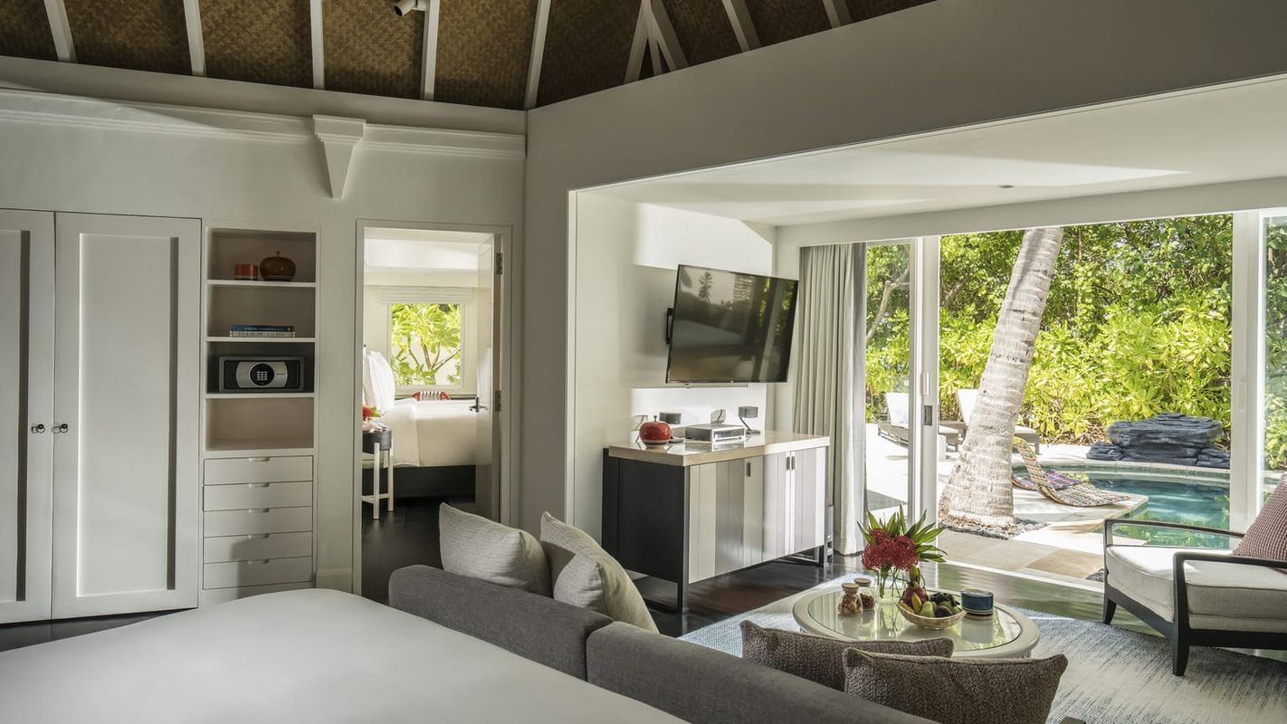 Four Seasons Resort Maldives at Kuda Huraa фото 34