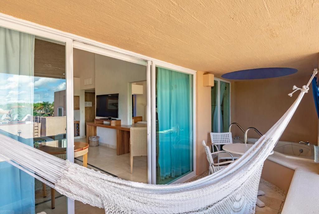 PA Beach Club & Hotel by GuruHotel фото 12