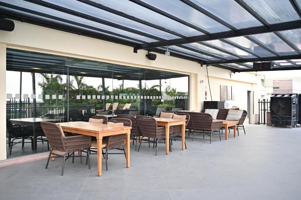 Holiday Inn New Delhi Mayur Vihar Noida фото 15