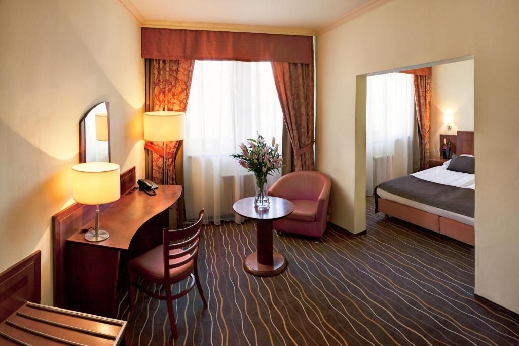 BEST WESTERN Hotel Bila Labut фото 0