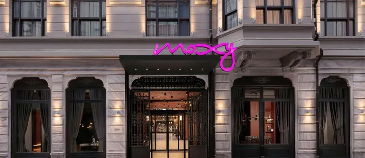Фото отеля Moxy Istanbul Beyoglu