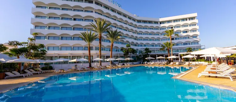 Фото отеля Crystal Springs Beach Hotel