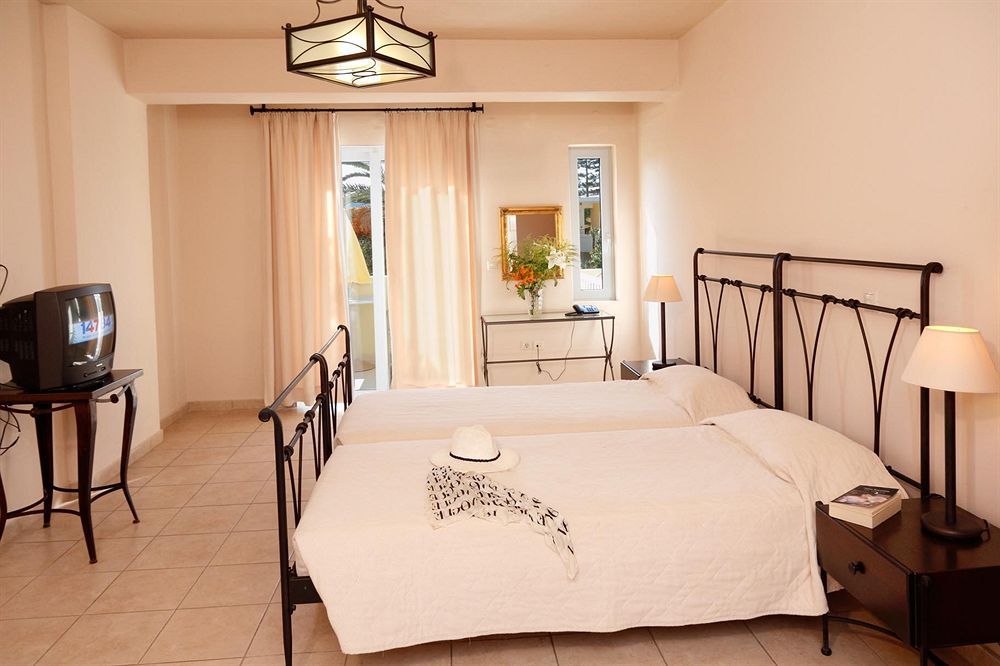 Lambrinos Suites фото 21