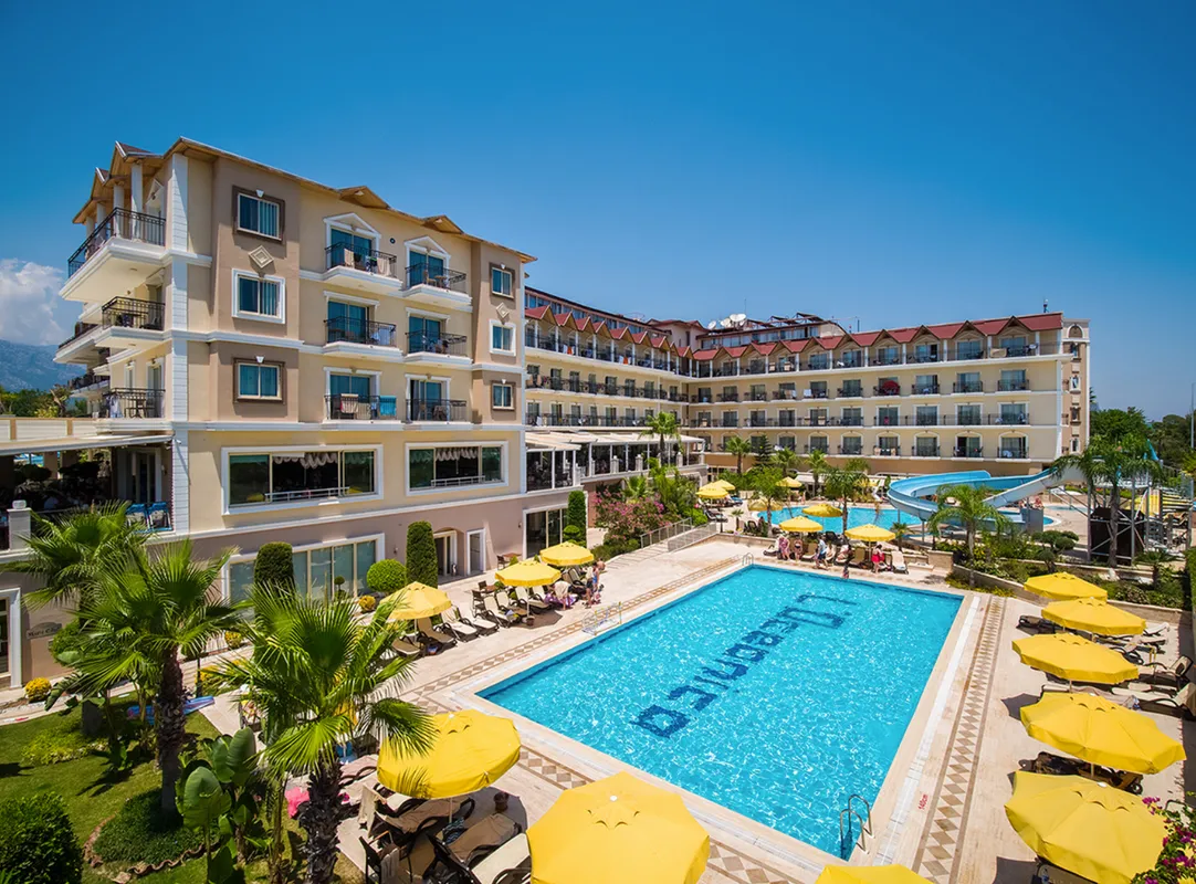 L'Oceanica Beach Resort Hotel фото 0