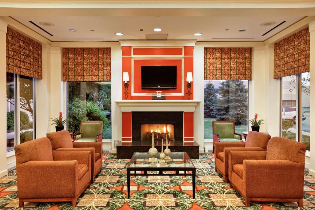 Hilton Garden Inn Chicago/Oakbrook Terrace фото 3