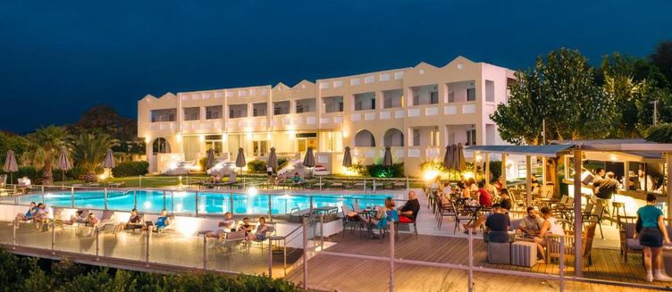 Фото отеля Niforeika Beach Hotel & Bungalows