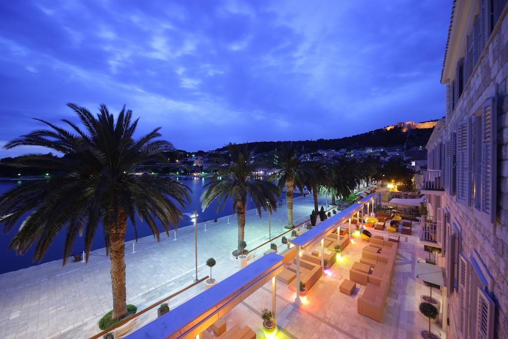 Riva, Hvar Yacht Harbour Hotel фото 0