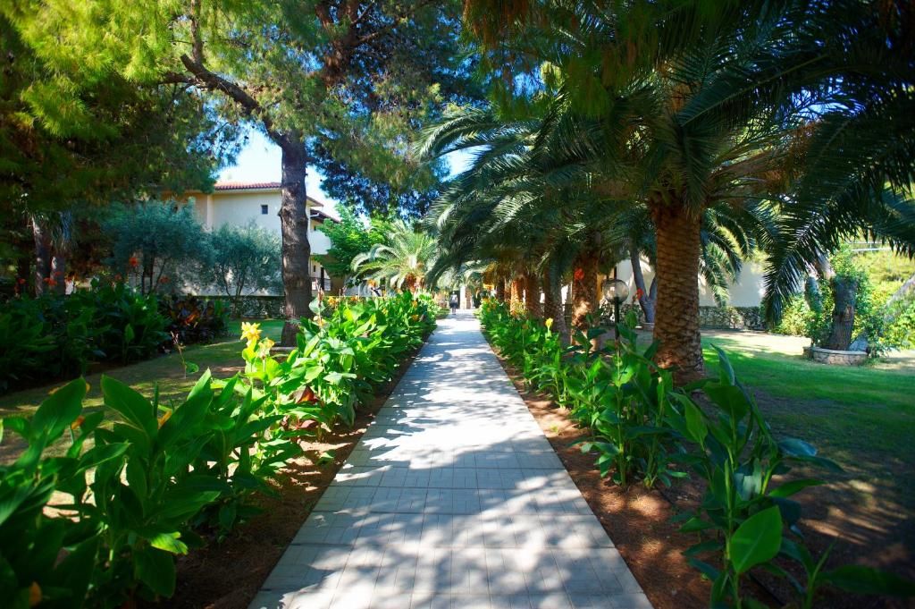 Portes Beach Hotel фото 41