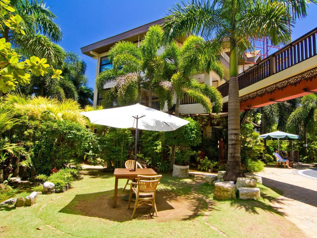 Boracay Tropics Resort Hotel фото 33