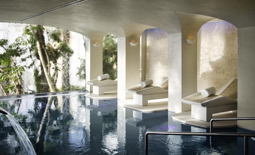 Puente Romano Beach Resort фото 41