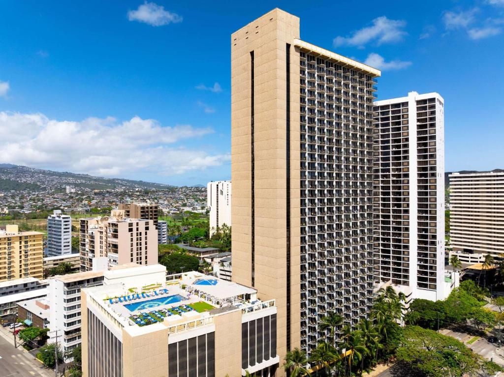 Hilton Waikiki Beach Hotel фото 49