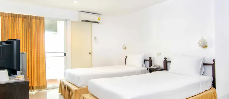 Фото отеля The Phoenix Hotel Bangkok