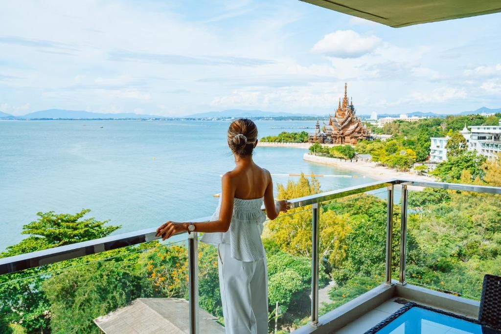 Golden Tulip Pattaya Beach Resort фото 78