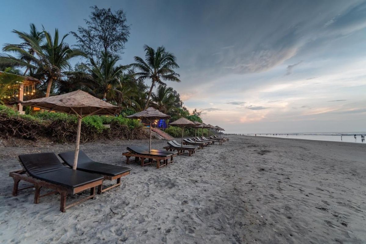 Amadi Beach Front Resort фото 14