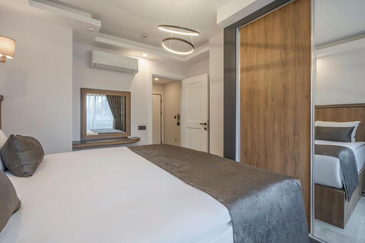 Quality Gold Suite Hotel фото 48