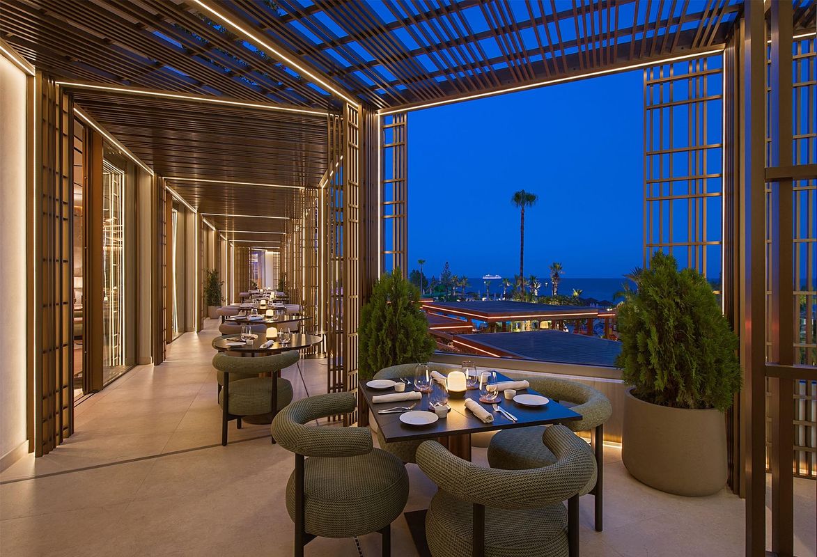 Four Seasons Hotel фото 11