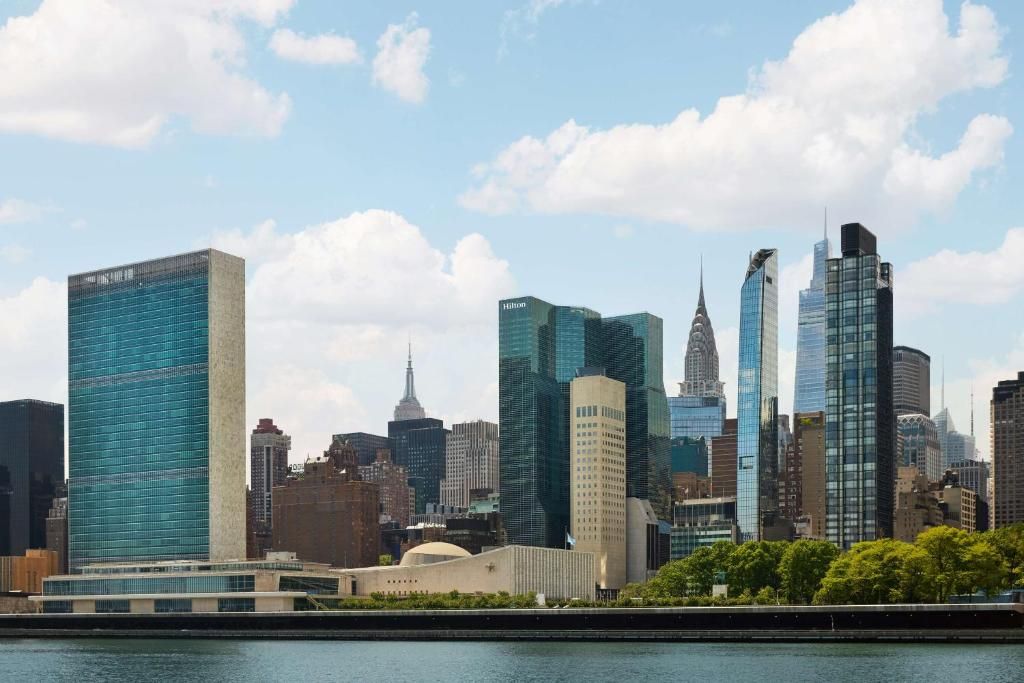 Millennium Hilton New York One UN Plaza фото 6