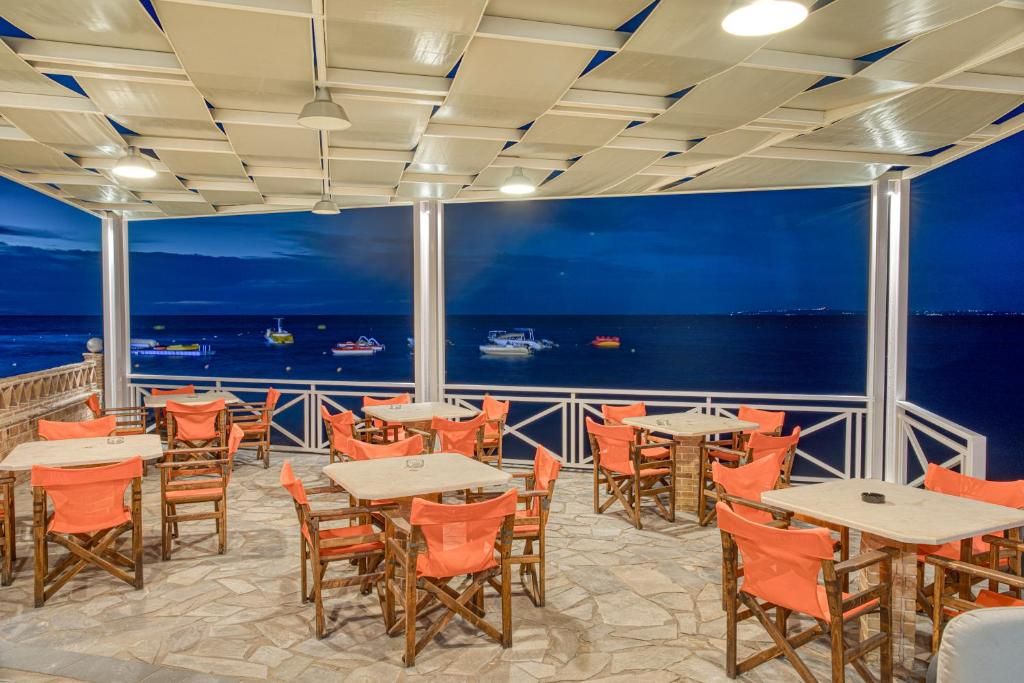 Castello Beach Hotel фото 20