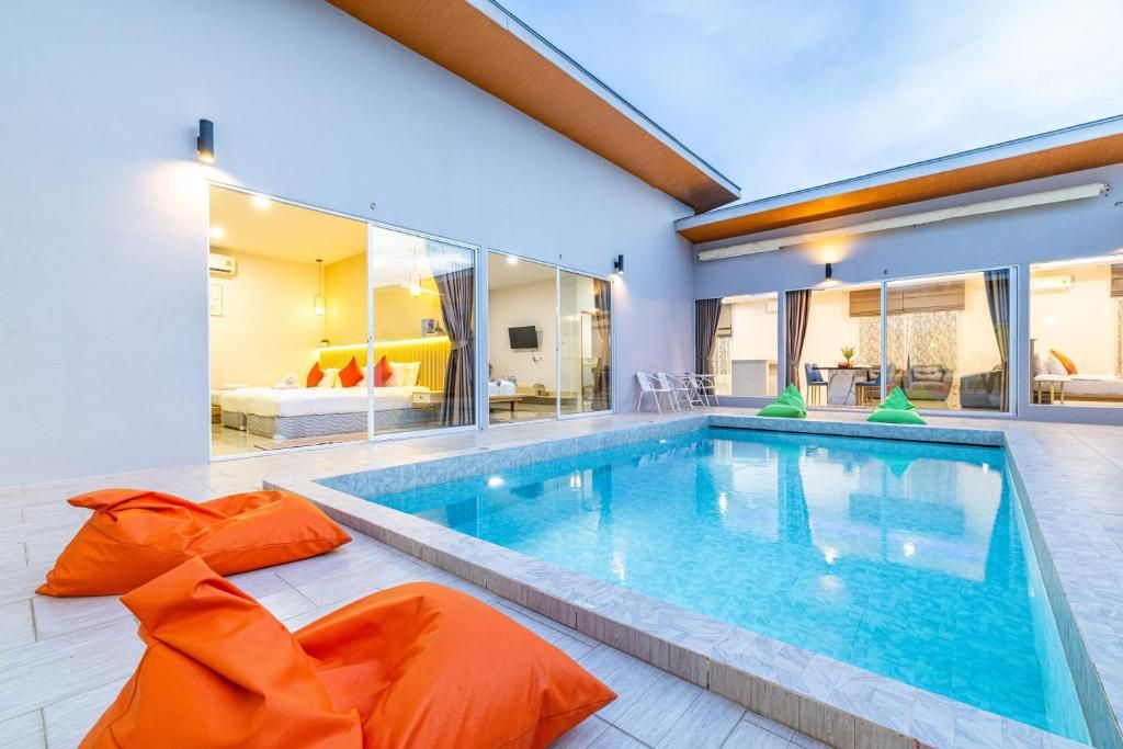 Andaman Sea Best Pool Access and Villas фото 4