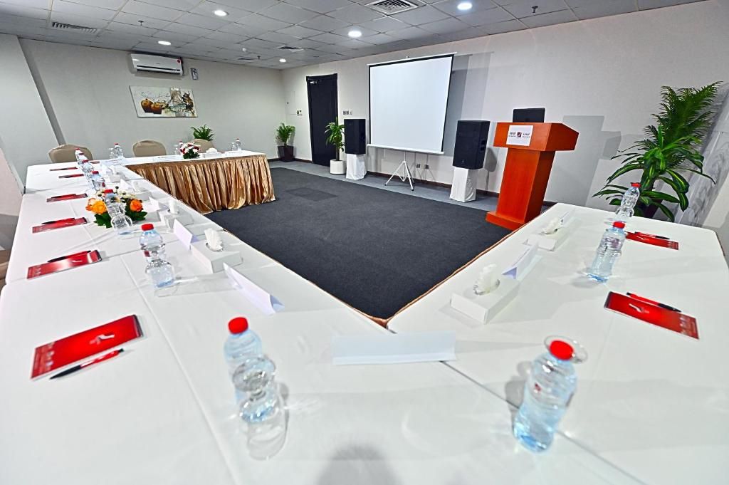 Ewan Ajman Suites Hotel фото 20