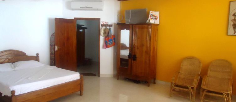 Фото отеля MariGold Beach House