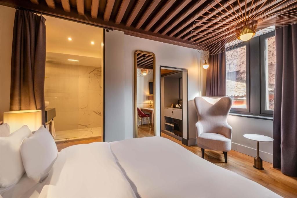 Hotel Cour Des Loges фото 38