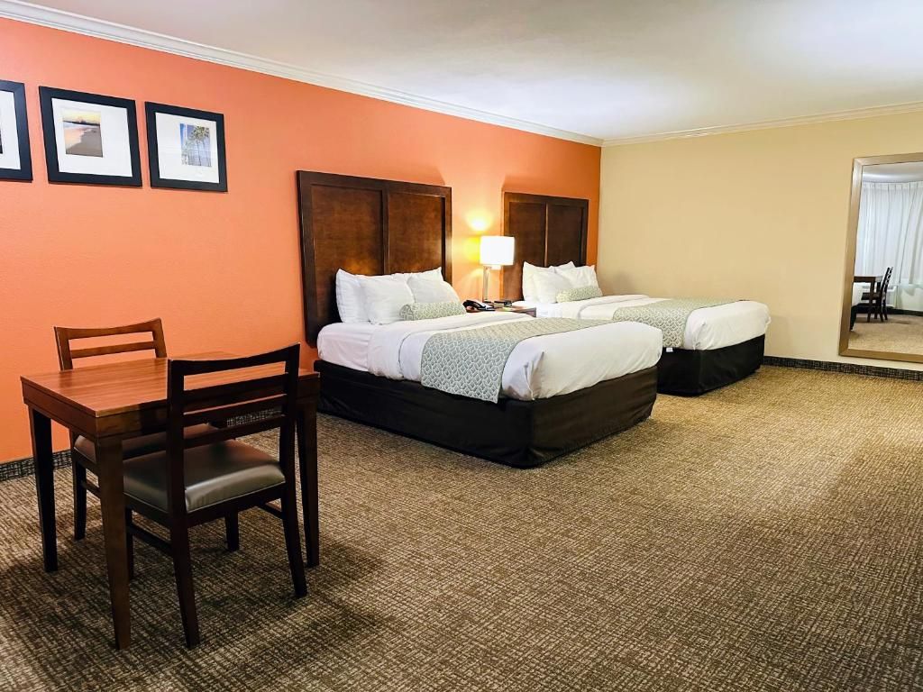 Comfort Inn Near Old Town Pasadena in Eagle Rock CA фото 57