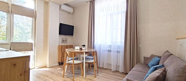 Фото отеля Жить в Горах на Трудовой Славы 9