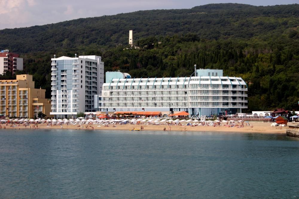 Berlin Golden Beach Hotel фото 4