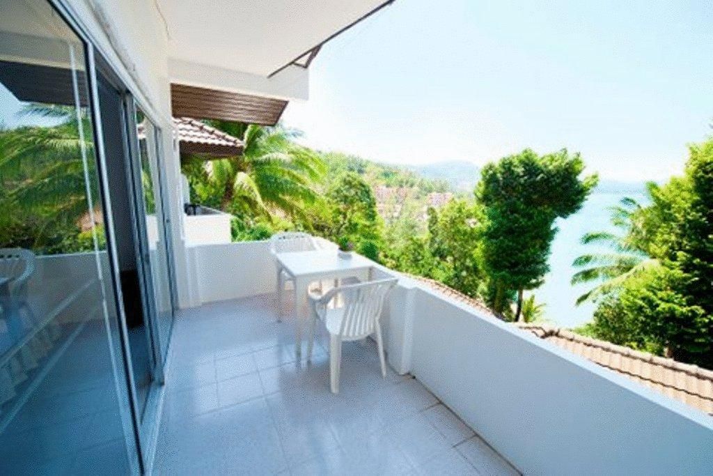 Karon Cliff Bungalows фото 30