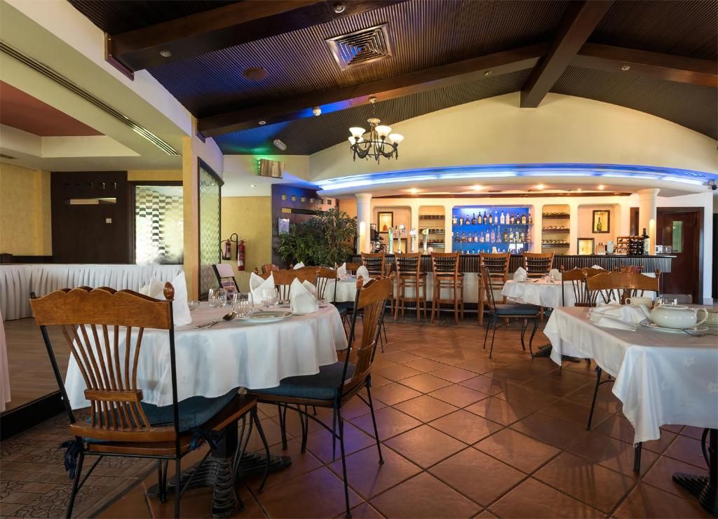Barracuda Beach Resort фото 19