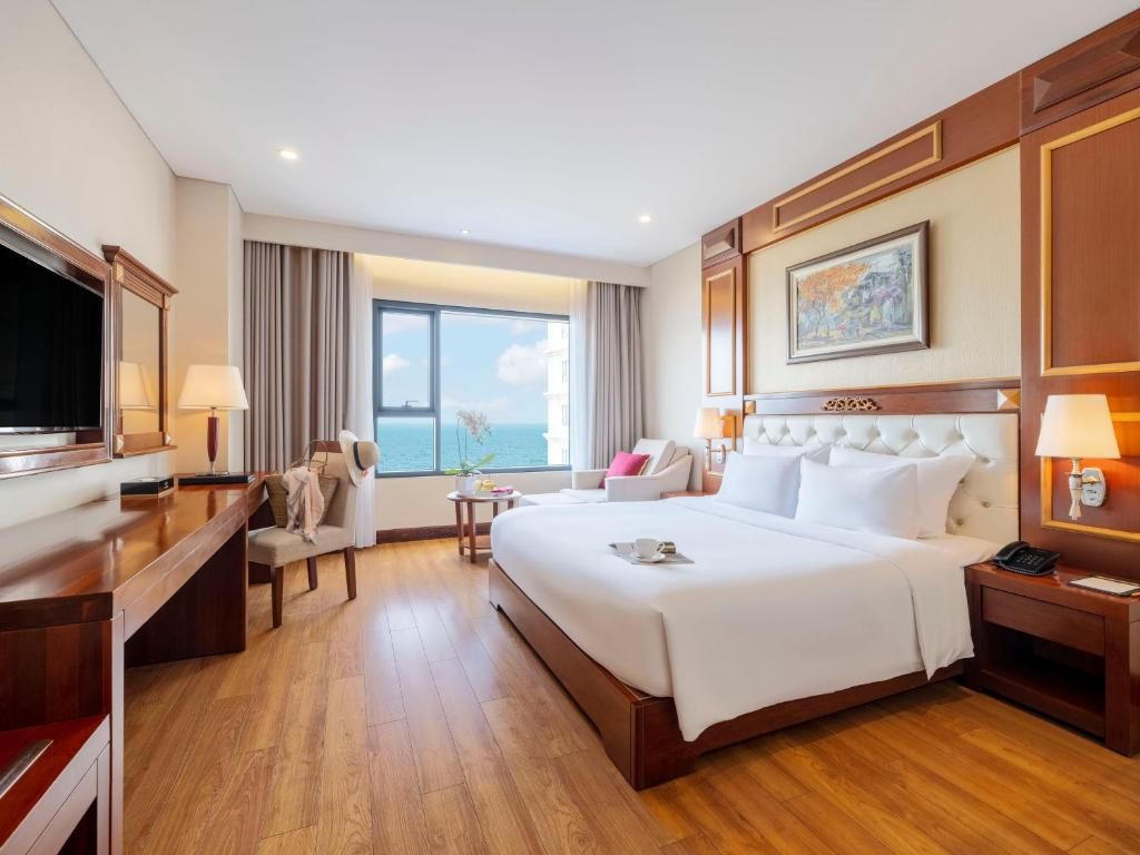 DLG Hotel Danang фото 42