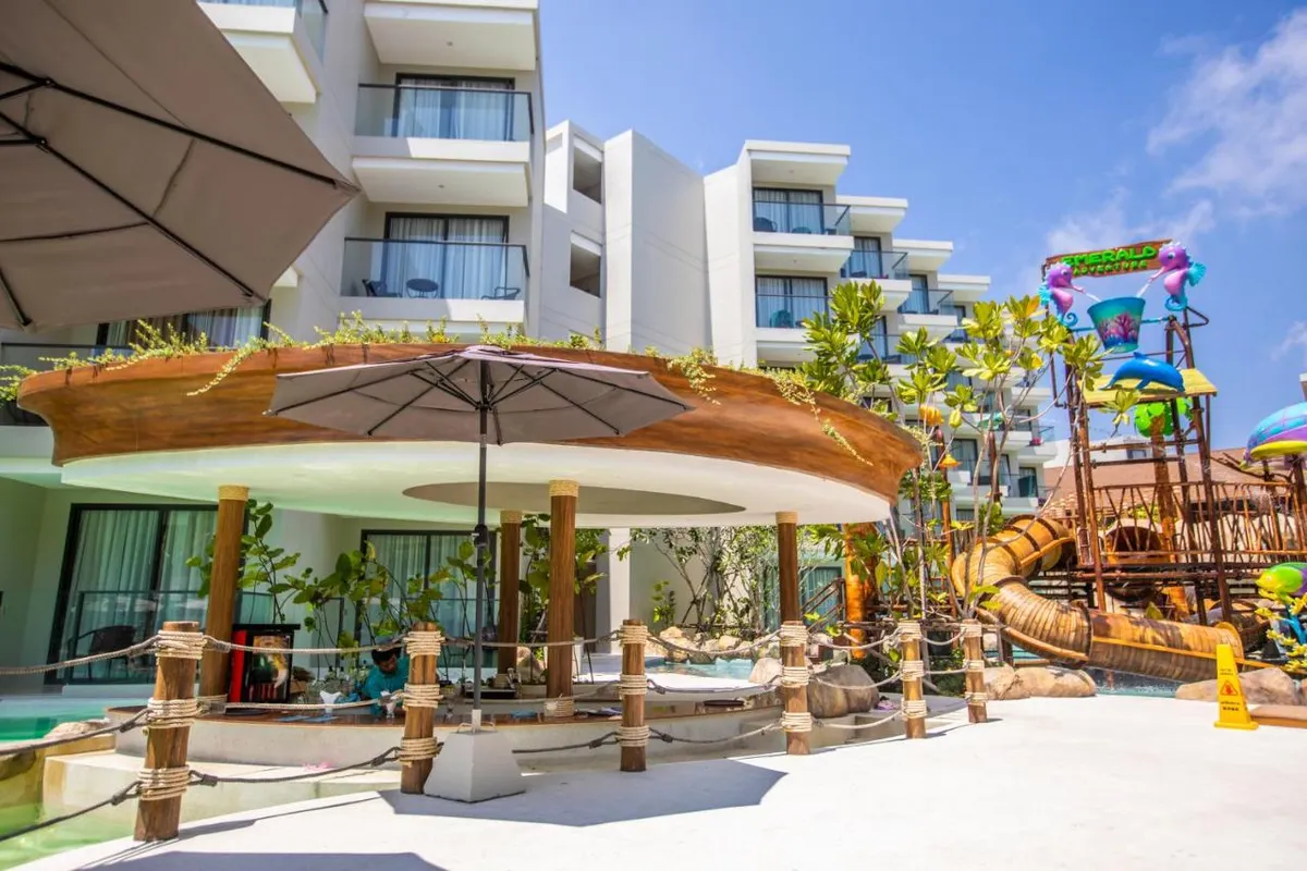 Phuket Emerald Beach Resort фото 17