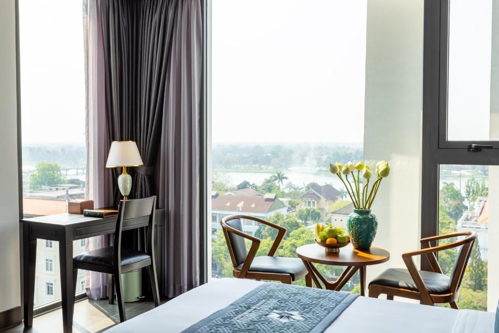 White Lotus Hue Hotel фото 43