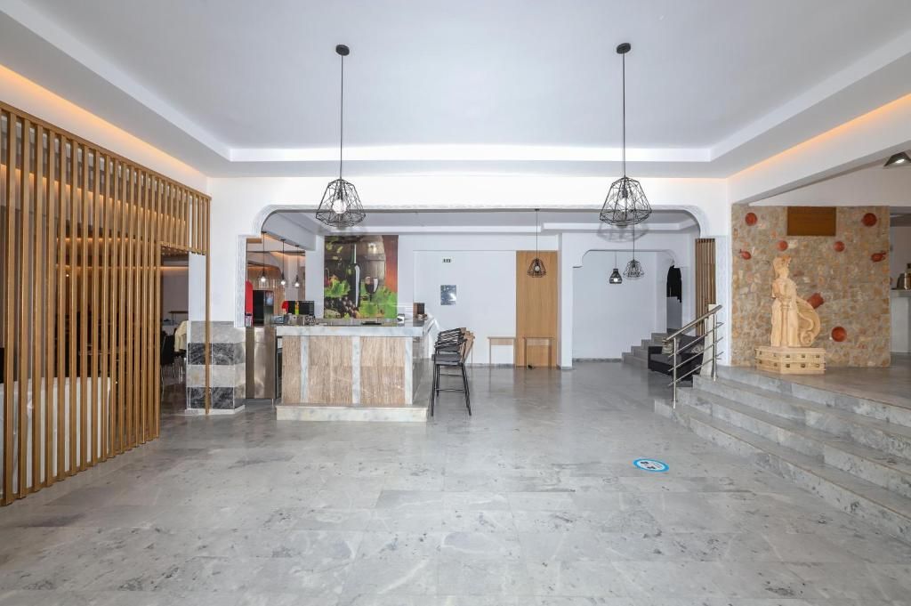 Hotel Loutanis фото 30