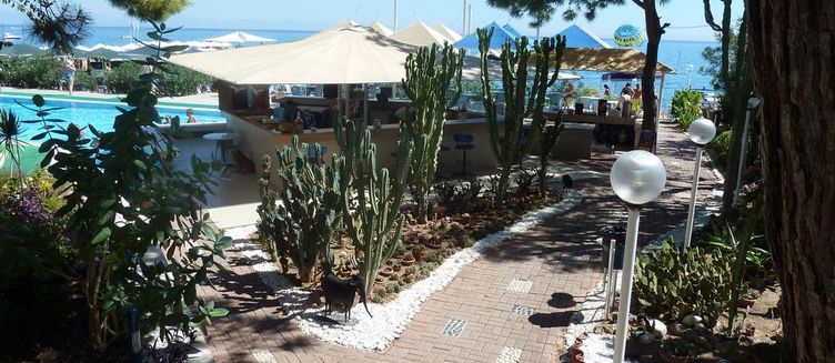 Фото отеля Rama Beach Hotel