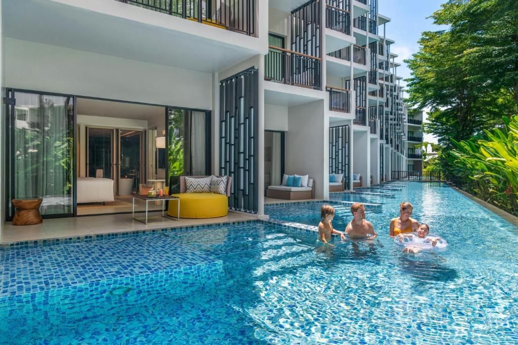 Le Meridien Phuket Mai Khao Beach Resort фото 104