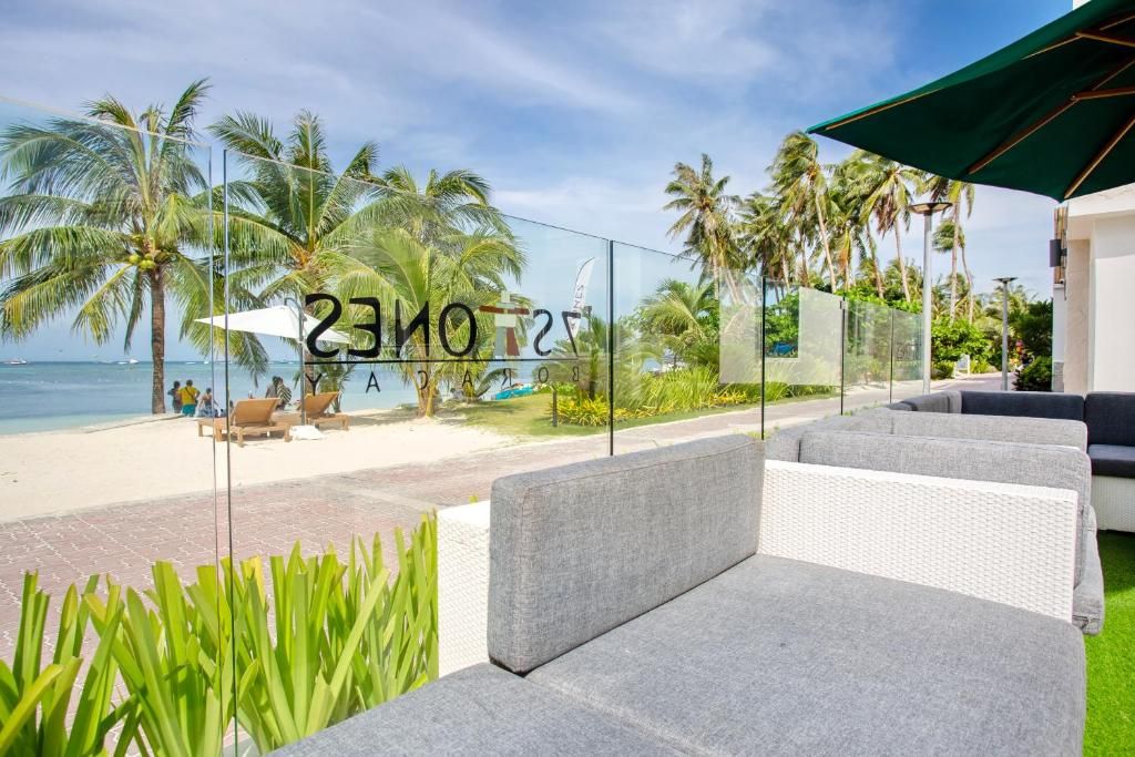 7 Stones Boracay Suites фото 64