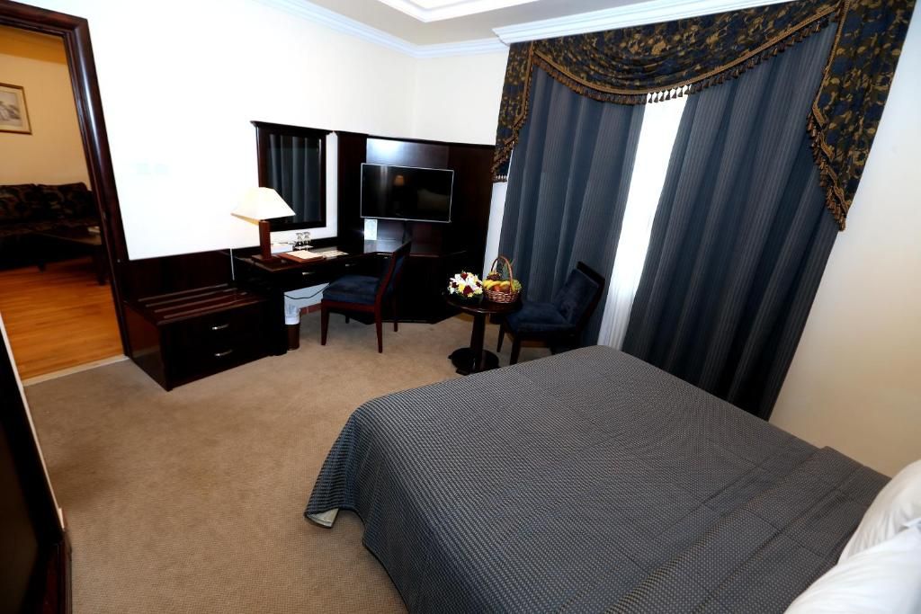 Sharjah Premiere Hotel & Resort фото 45