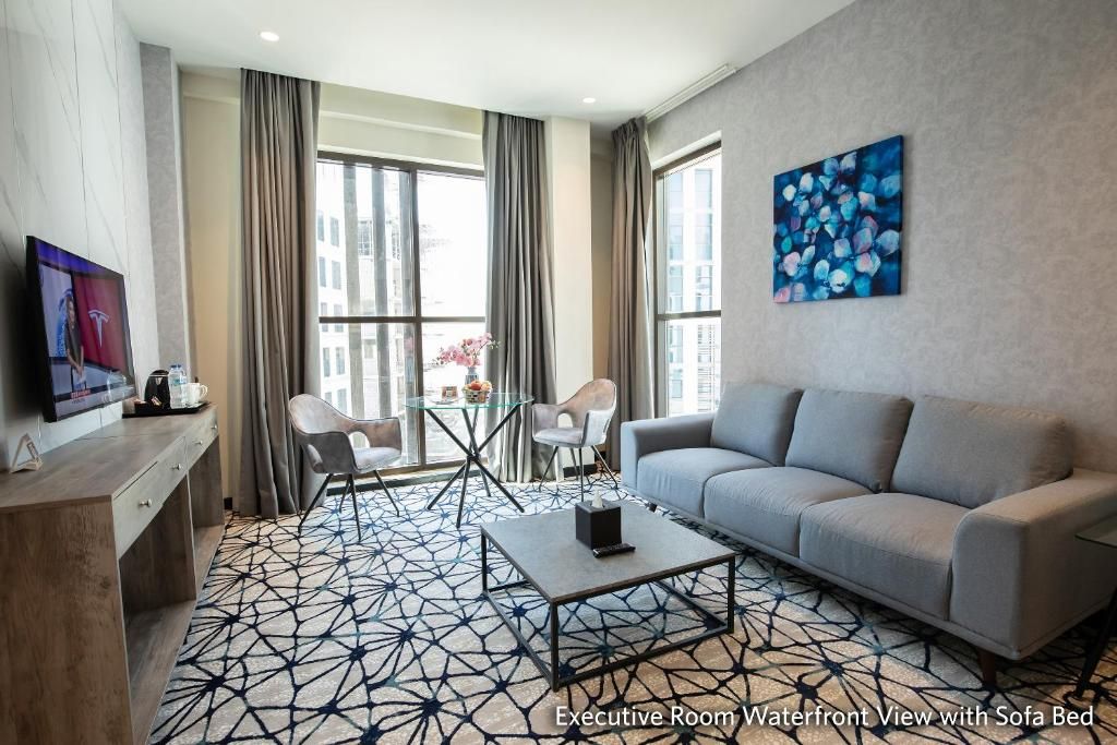 Grand Kingsgate Waterfront By Millennium Hotels фото 11