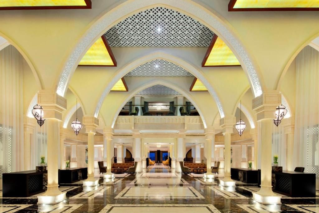 Sheraton Sharjah Beach Resort & Spa фото 129