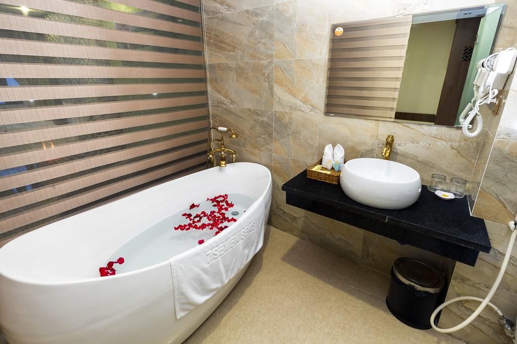 Seven Sea Hotel Danang фото 36