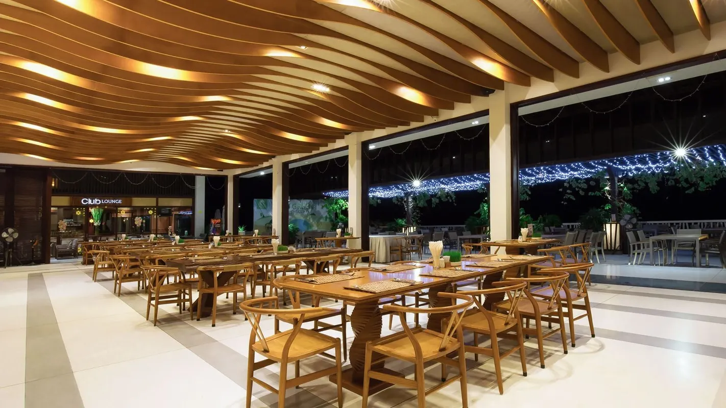 The Cliff Resort and Residence фото 14