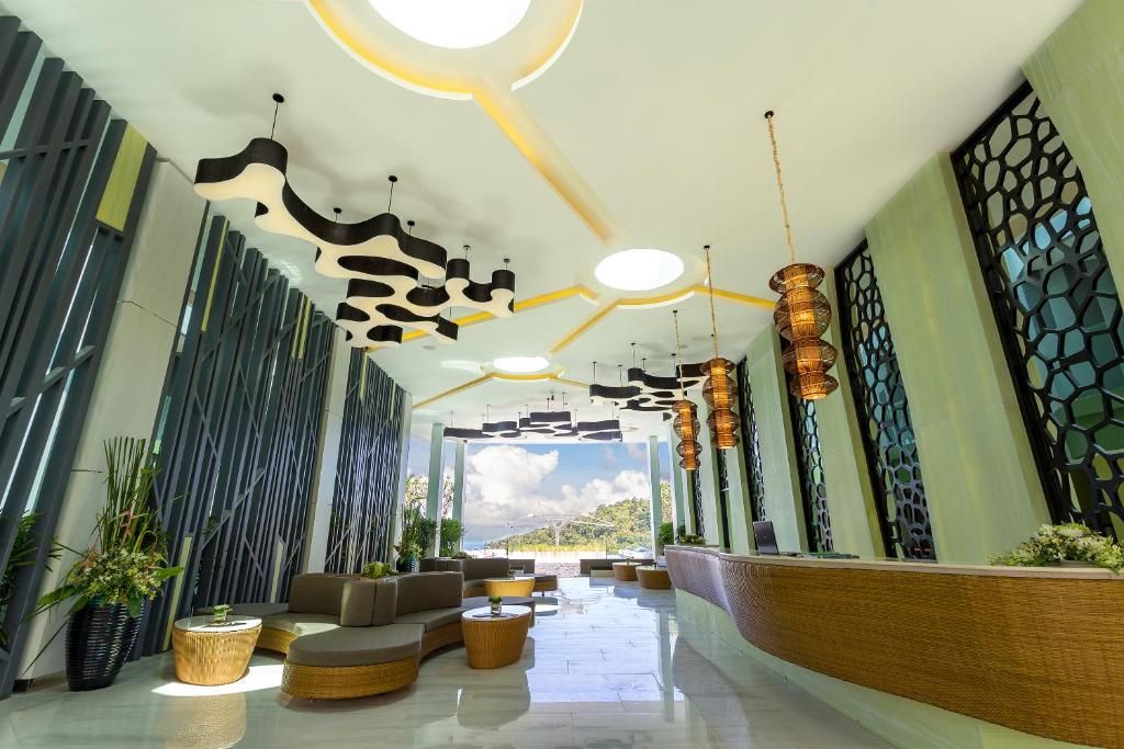 Crest Resort & Pool Villas фото 74