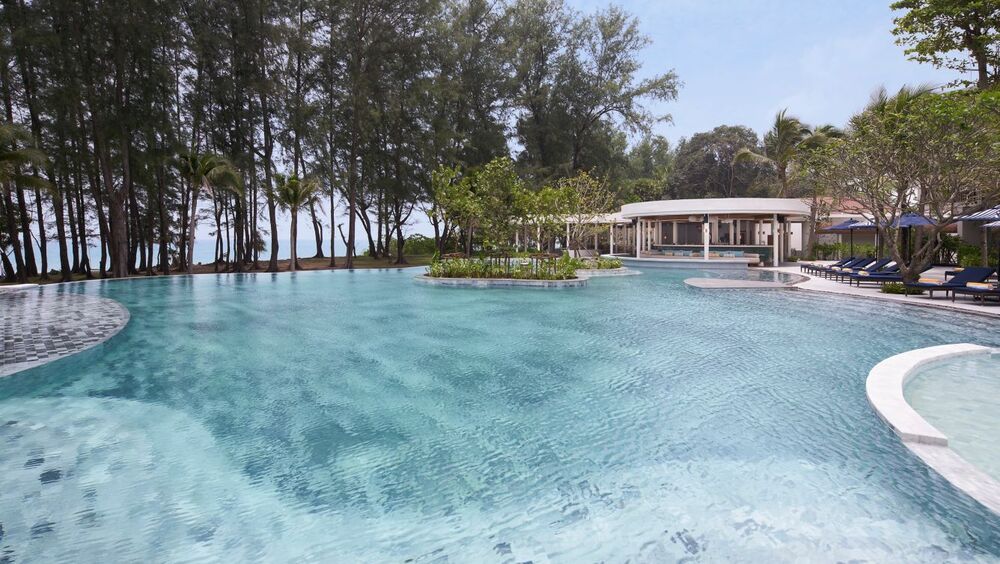 Le Meridien Phuket Mai Khao Beach Resort фото 42