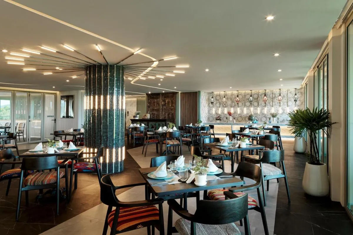 Wyndham Grand Nai Harn Beach Phuket фото 11