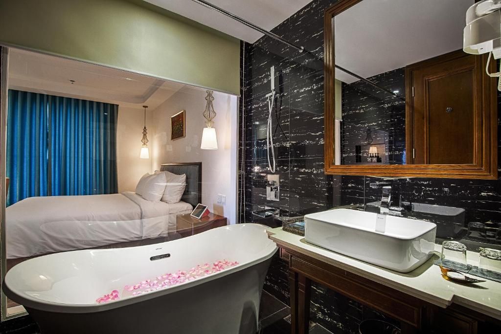 Adaline Hotel and Suite фото 3
