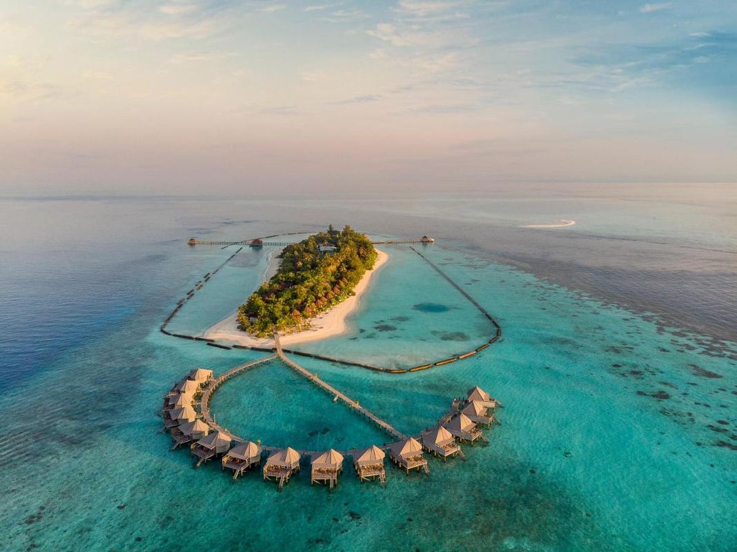Komandoo Island Resort (Adults Only) фото 1