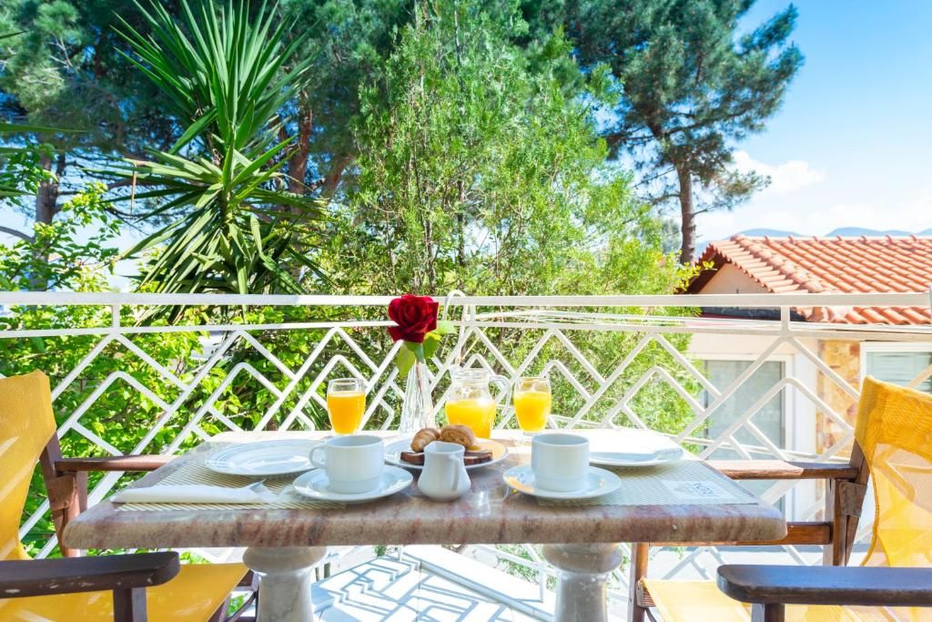 Irida Beach Resort Suites фото 2