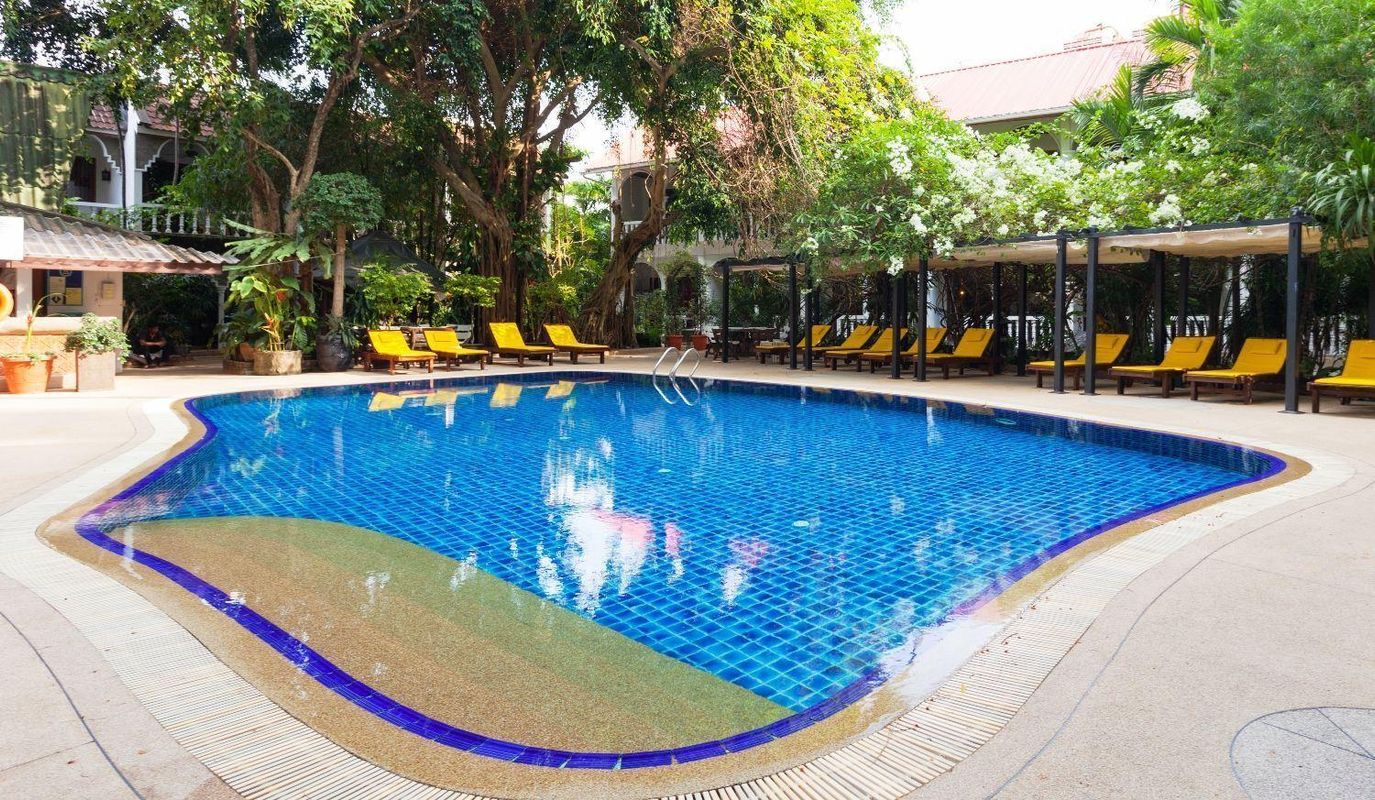 Tropica Bungalow Beach Hotel фото 0